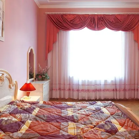 Апартаменты 4-ком.люкс в центре. *